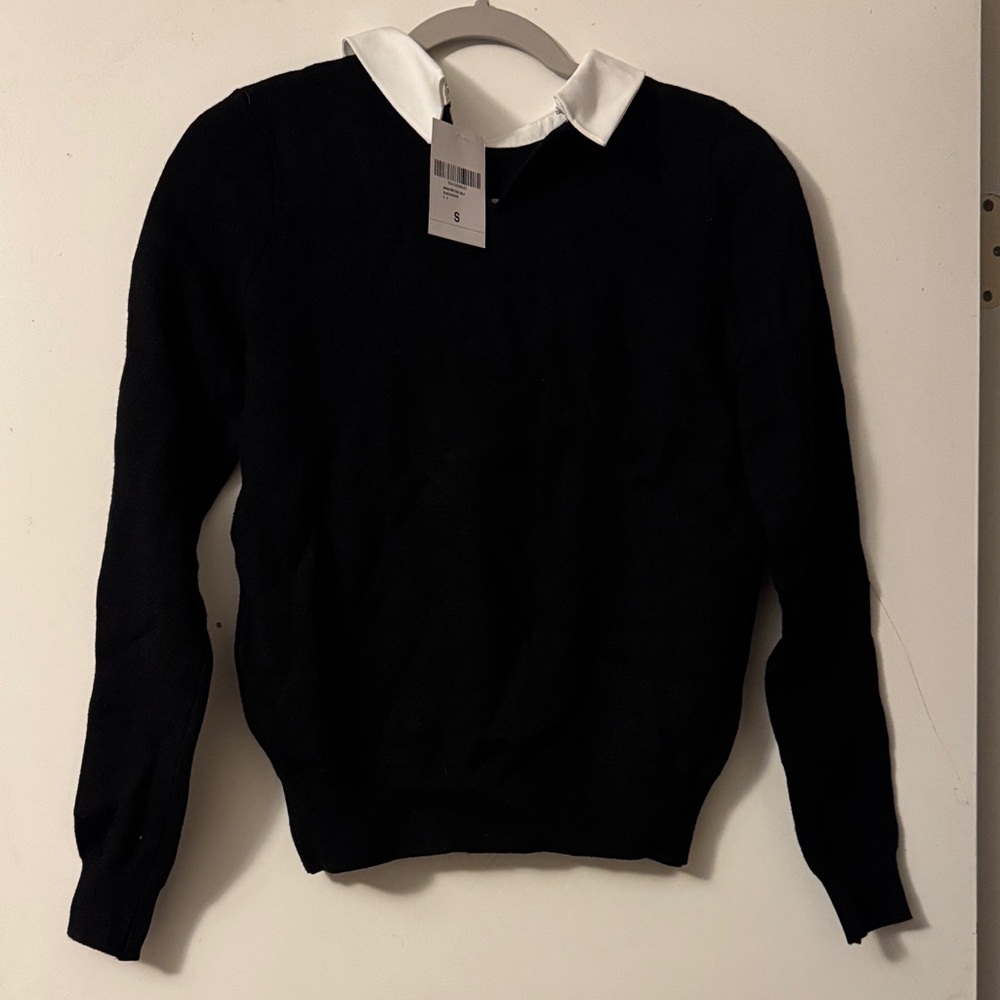 Forever 21 Black V-Neck Sweater with White Collar